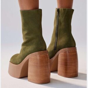 OU Anna Leather Platform Boot